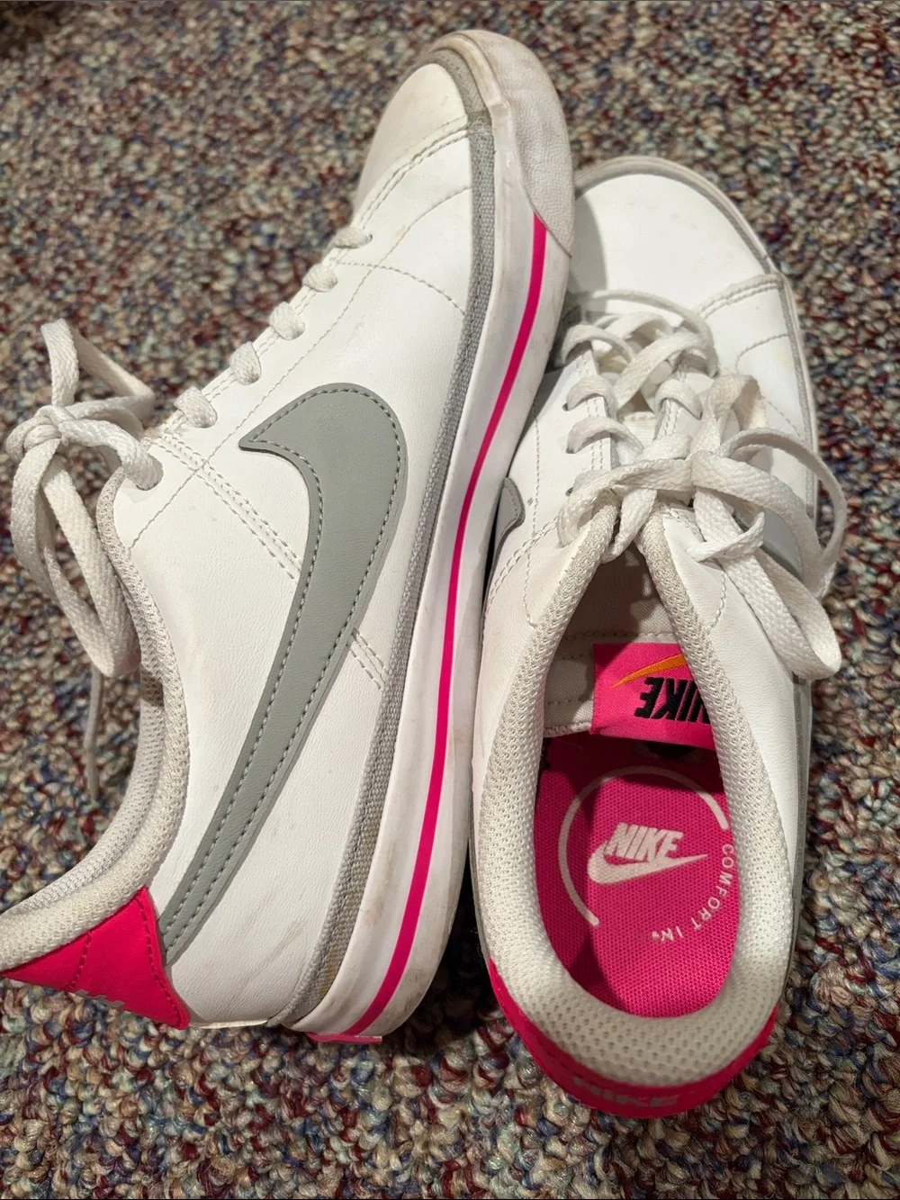 Nike Court Legacy White Low-Top Sneakers with Gray Swoosh and Pink Big Girls 7!